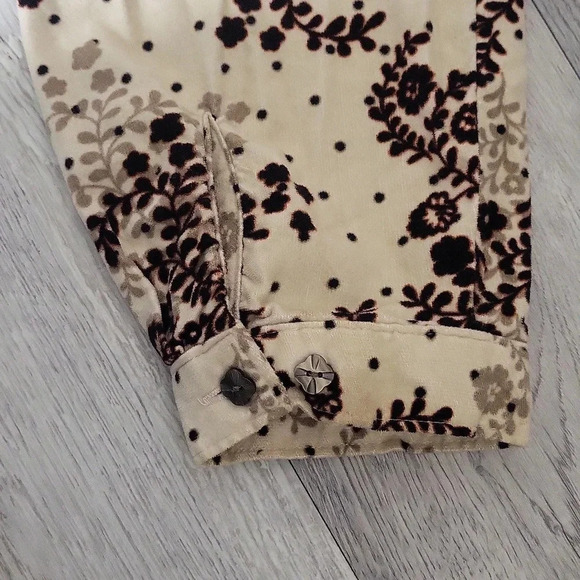 🛍Woolrich Vintage Cream Floral Long Sleeve Collar Button‎ Down Cotton Womens XL - Picture 9 of 11